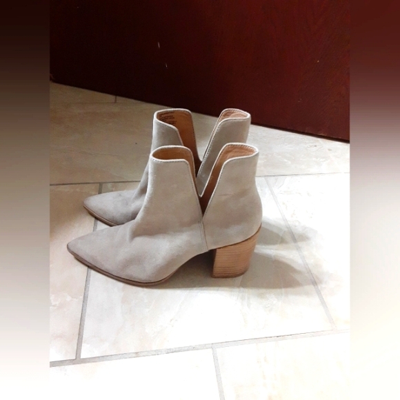 Steve Maddon Boots Leather Upper Cut Out Taupe Tan Size 8M Block Heel - Picture 3 of 8